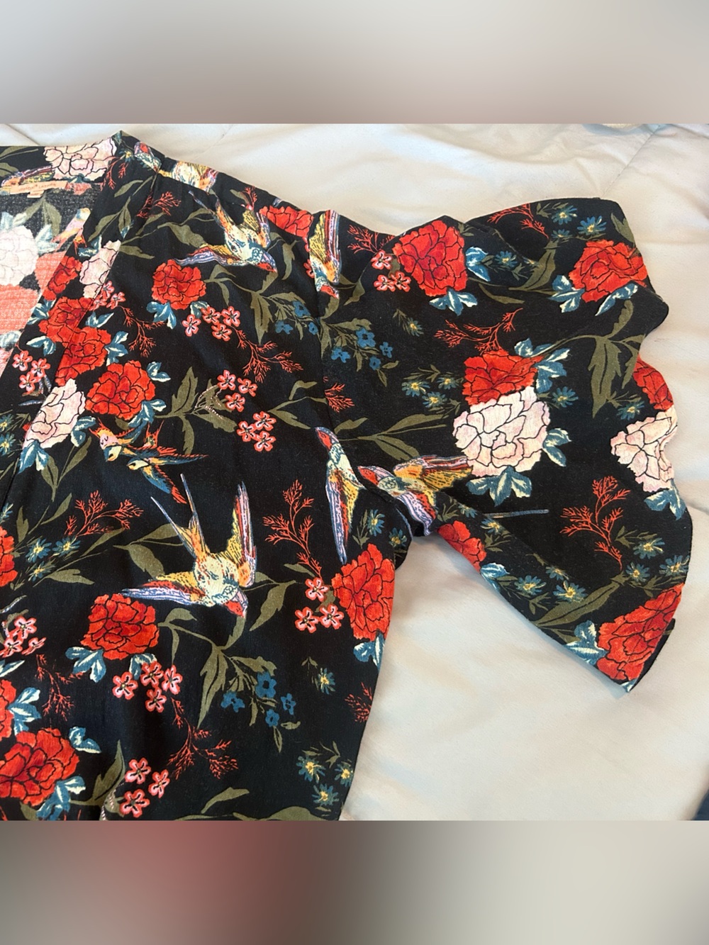 Gibson Latimer Black Floral & Bird-Accent Kimono - Picture 7 of 8